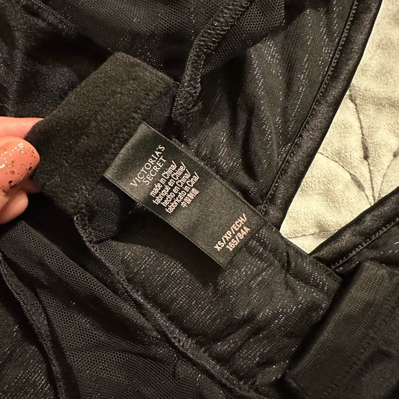 VICTORIA'S SECRET VERY SEXY SHINE
VELVET PLUNGE BODYSUIT/TEDDY - Picture 7 of 12